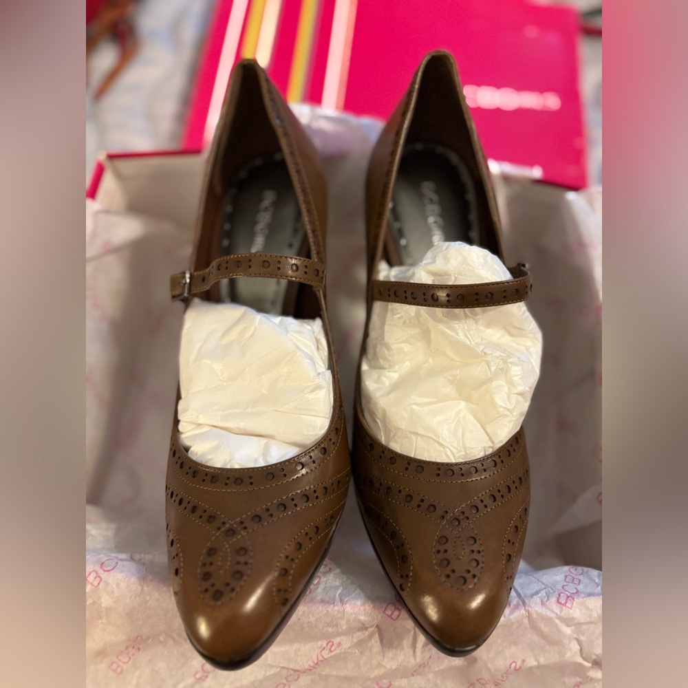BCBGIRLS NIB Brown Mary Jane Women's  Heels- size 10